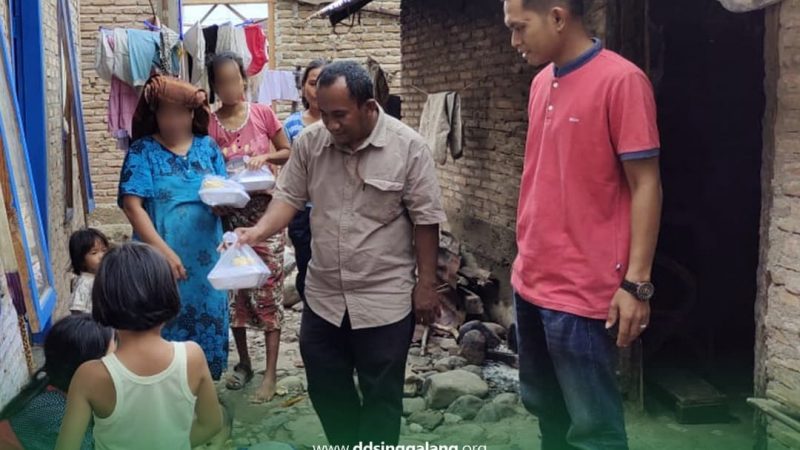 “Babagi Kanyang” Kembali Dibagikan untuk  Warga di Rao Pasaman